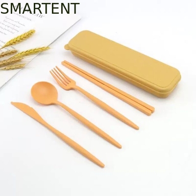 Eco-vriendelijke accessoires lichtgewicht duurzaam beige kleur tarwe stro vezel platteware set voor buitenreizen leverancier